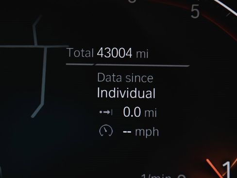 Used 2023 BMW 530i xDrive w/ Premium Package image 24