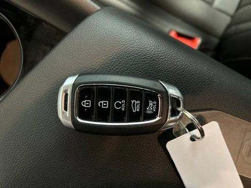 Used 2023 Hyundai Elantra Limited FWD image 33