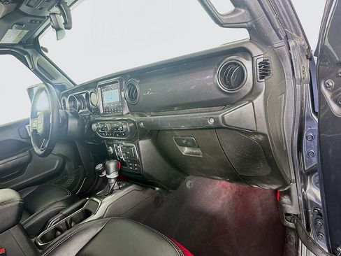 Used 2023 Jeep Gladiator Sport image 29