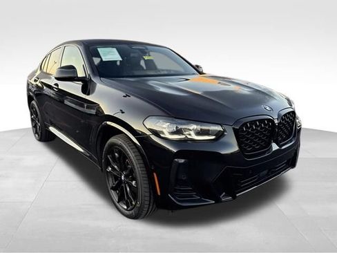 Used 2025 BMW X4 xDrive30i w/ Premium Package AWD/4WD image 1