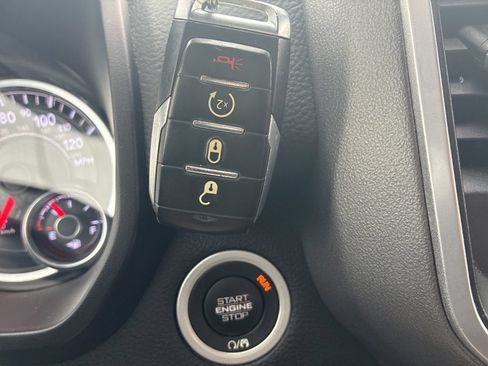 Used 2020 RAM 1500 Big Horn AWD/4WD image 31