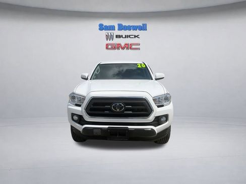 Used 2020 Toyota Tacoma SR5 AWD/4WD image 3