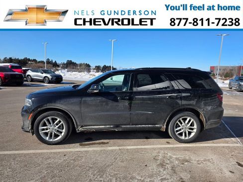 Used 2023 Dodge Durango GT image 3