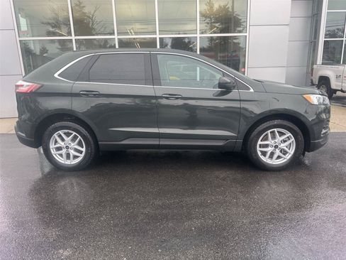 Used 2024 Ford Edge SEL w/ Convenience Package AWD/4WD image 2