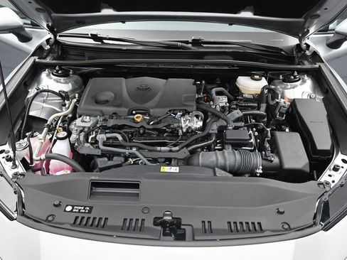 Used 2025 Toyota Camry LE FWD image 34