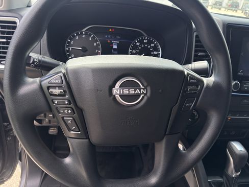 Used 2023 Nissan Frontier SV w/ Tow Package AWD/4WD image 17