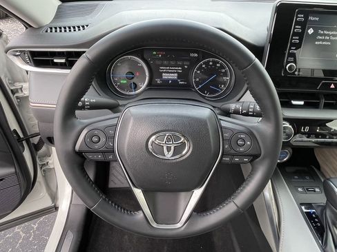 Used 2021 Toyota Venza XLE w/ Softex Package image 30