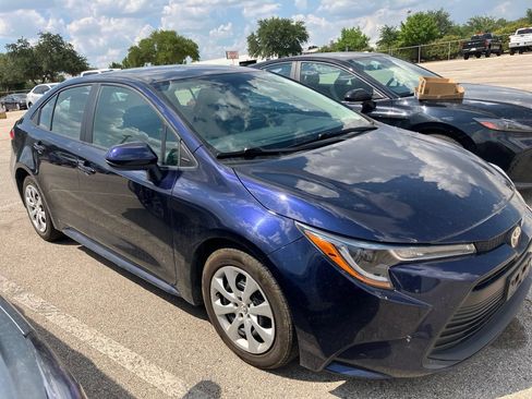 Used 2024 Toyota Corolla LE FWD image 3