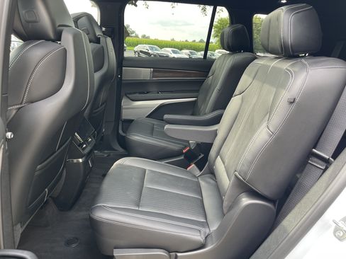 Used 2026 Cadillac Vistiq Sport w/ LPO, Floor Liner Package AWD/4WD image 19