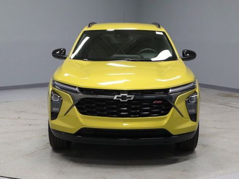 Used 2024 Chevrolet Trax RS w/ Driver Confidence Package image 5