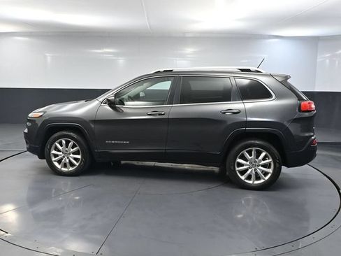 Used 2015 Jeep Cherokee Limited w/ Luxury Group AWD/4WD image 11