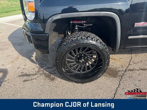 Used 2014 GMC Sierra 1500 SLT w/ All-Terrain Package AWD/4WD image 11