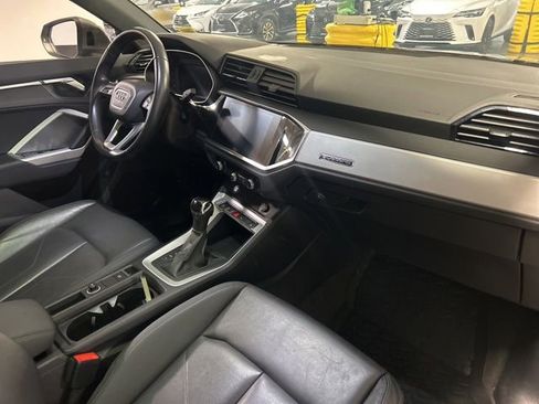 Used 2020 Audi Q3 2.0T Premium w/ Convenience Package AWD/4WD image 21