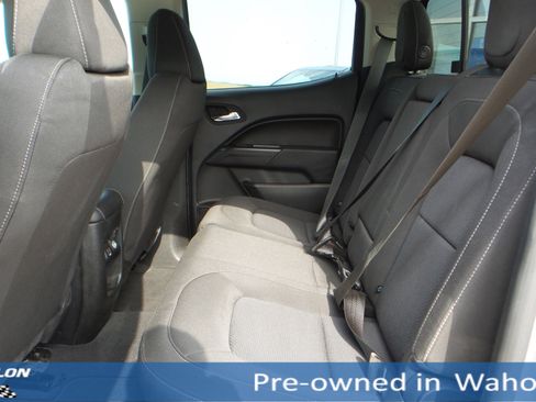 Used 2022 Chevrolet Colorado LT w/ LT Convenience Package image 18