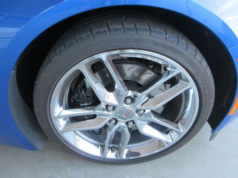 Used 2016 Chevrolet Corvette Stingray Coupe w/ 2LT Preferred Equipment Group image 10