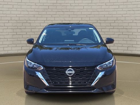Used 2025 Nissan Sentra SV FWD image 2