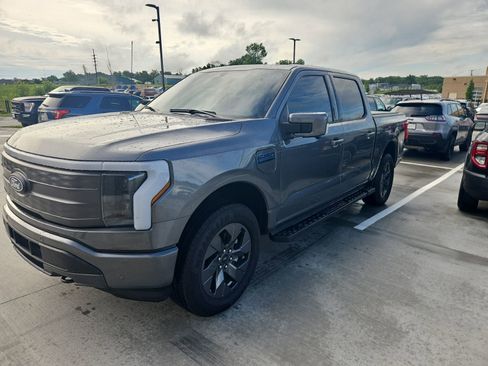 Used 2025 Ford F150 Lightning Lariat AWD/4WD image 3