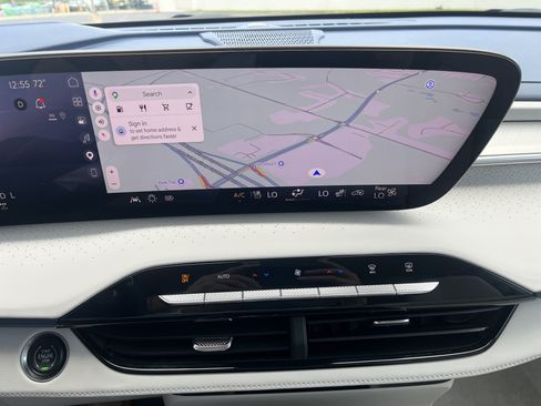 Used 2025 Buick Enclave Avenir w/ Super Cruise Package AWD/4WD image 33