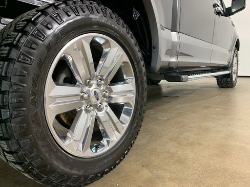 Used 2020 Ford F150 Lariat w/ Equipment Group 502A Luxury image 9