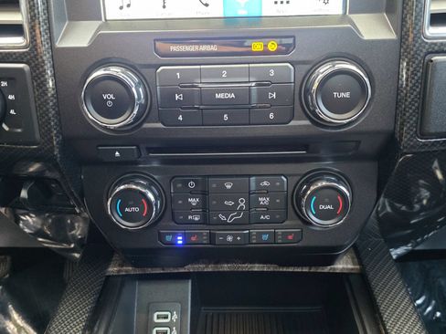 Used 2017 Ford F250 Lariat w/ Lariat Ultimate Package AWD/4WD image 16