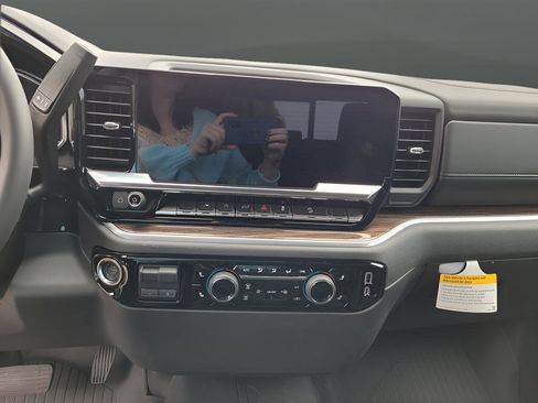 New 2025 Chevrolet Silverado 1500 LT image 18