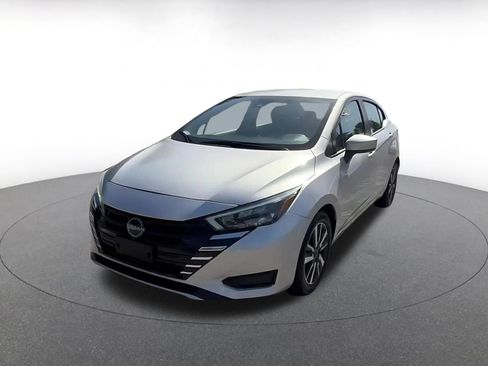 Used 2025 Nissan Versa SV FWD image 7