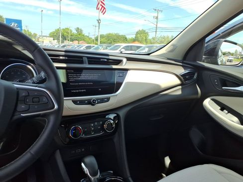 Used 2021 Buick Encore GX Preferred w/ Cold Weather Comfort Package AWD/4WD image 19