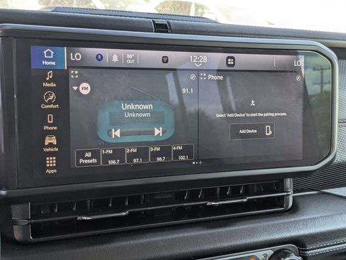 Used 2025 Jeep Wrangler Unlimited Rubicon image 7