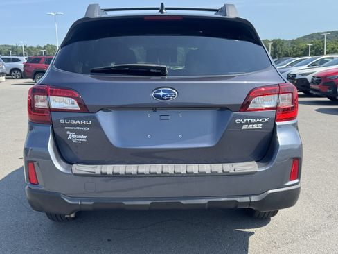 Used 2016 Subaru Outback 2.5i Premium AWD/4WD image 4