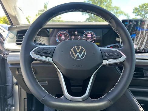 New 2026 Volkswagen Tiguan SE AWD/4WD image 12