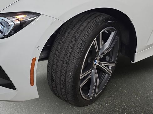 Used 2024 BMW 330i xDrive Sedan w/ Premium Package AWD/4WD image 36