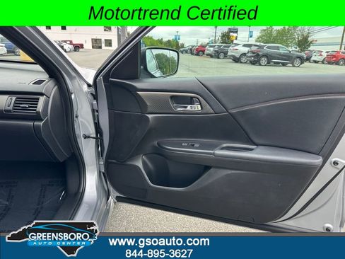 Used 2017 Honda Accord Sport Special Edition image 18