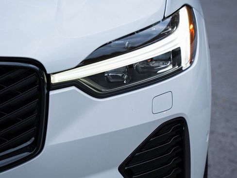 New 2026 Volvo XC60 T8 Ultra w/ Climate Package AWD/4WD image 3