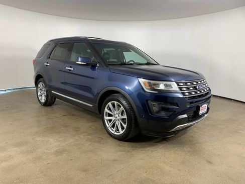 Used 2016 Ford Explorer Limited w/ Equipment Group 301A image 5