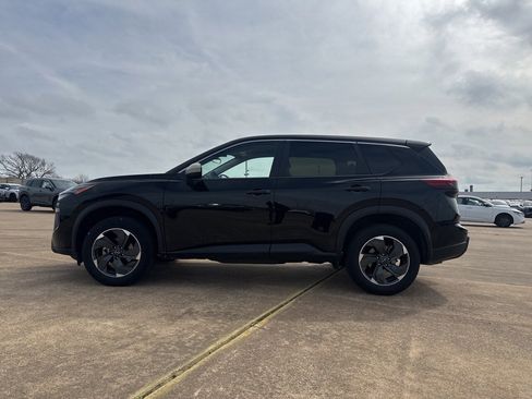 Certified 2025 Nissan Rogue SV image 15