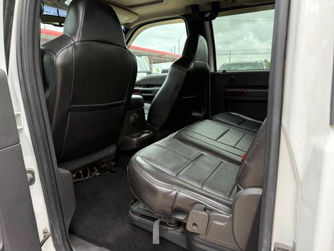 Used 2009 Ford F250 4x4 Crew Cab Super Duty image 7