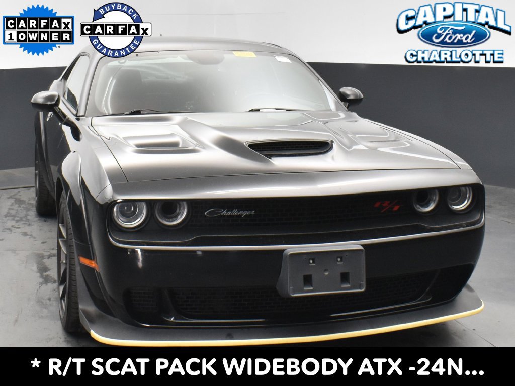 Used 2022 Dodge Challenger R/T Scat Pack RWD image 2