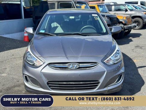 Used 2016 Hyundai Accent SE FWD image 2