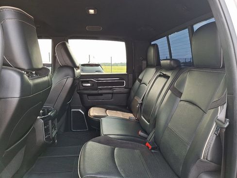 Used 2022 RAM 2500 Laramie AWD/4WD image 10