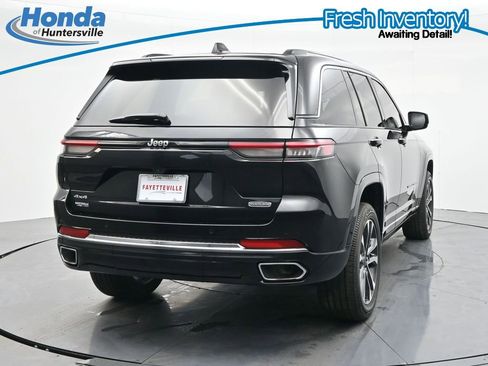 Used 2023 Jeep Grand Cherokee Overland AWD/4WD image 10