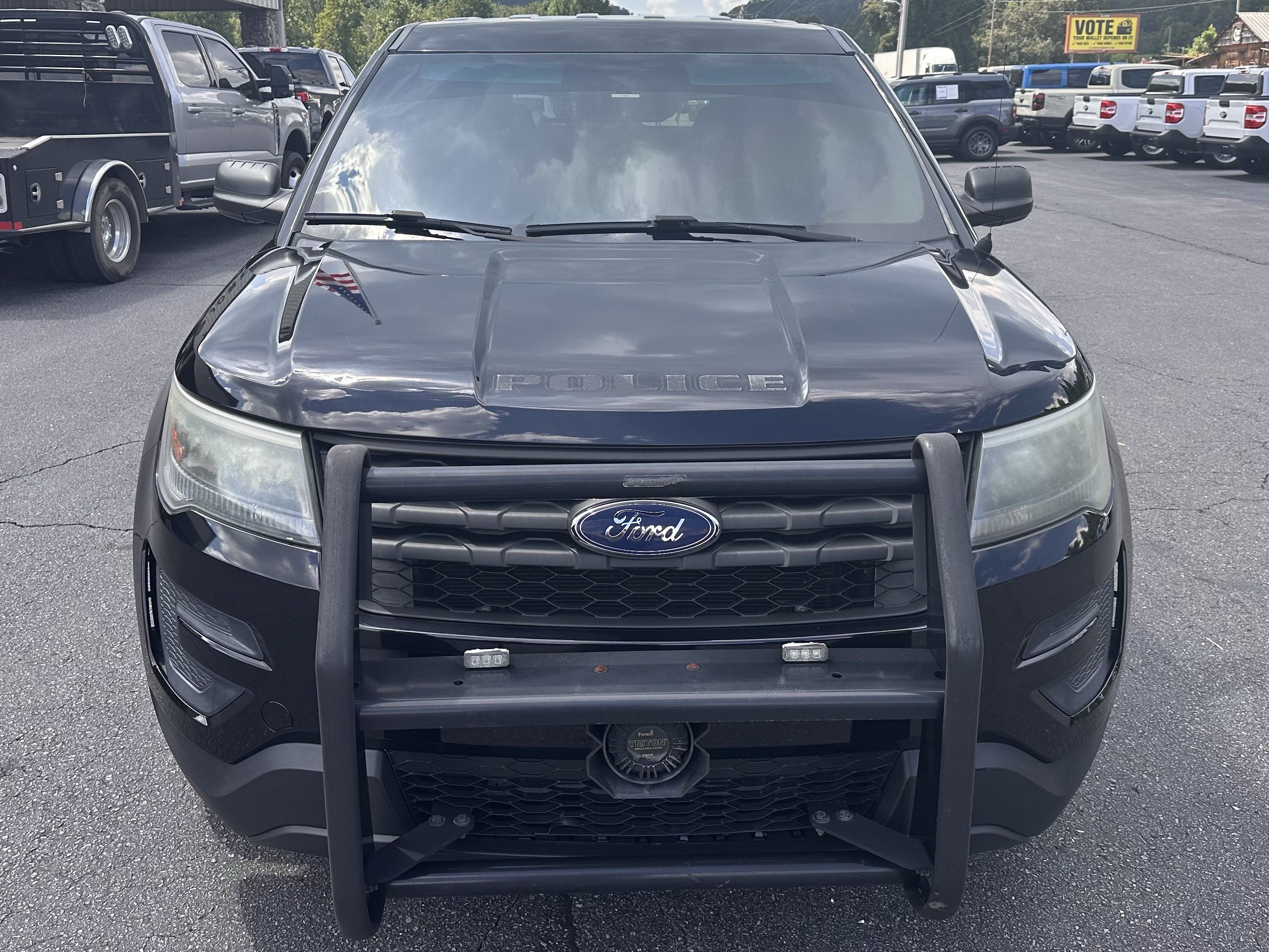 Used 2017 Ford Explorer 4WD Police Interceptor image 3