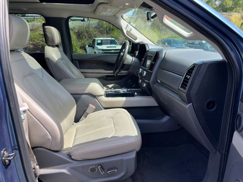 Certified 2019 Ford Expedition Limited w/ Equipment Group 301A AWD/4WD image 4