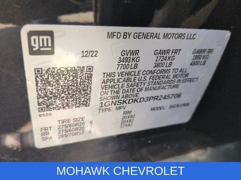 Used 2023 Chevrolet Suburban Z71 w/ Luxury Package AWD/4WD image 35