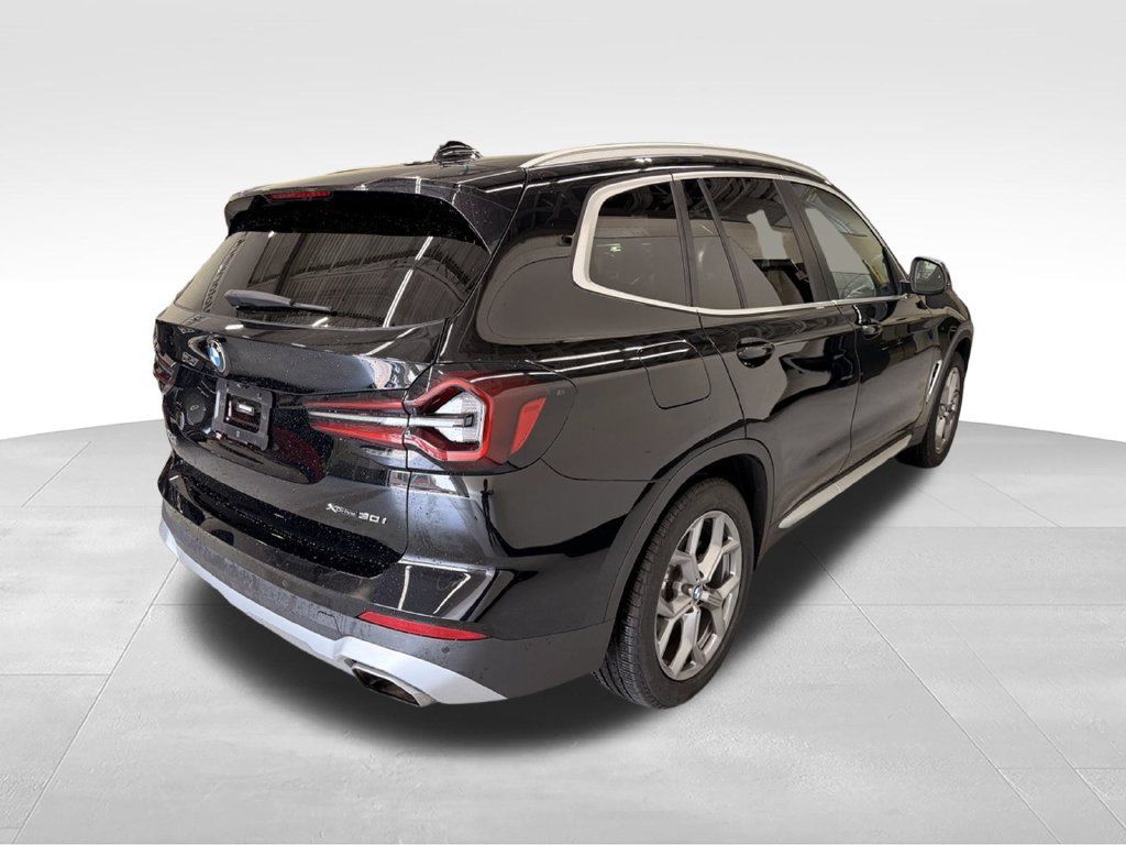 Used 2023 BMW X3 xDrive30i w/ Premium Package AWD/4WD image 6