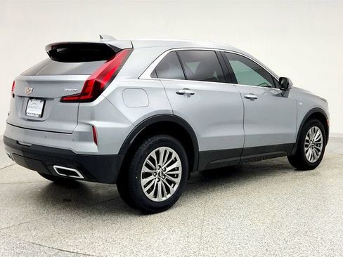 Used 2024 Cadillac XT4 Premium Luxury image 5