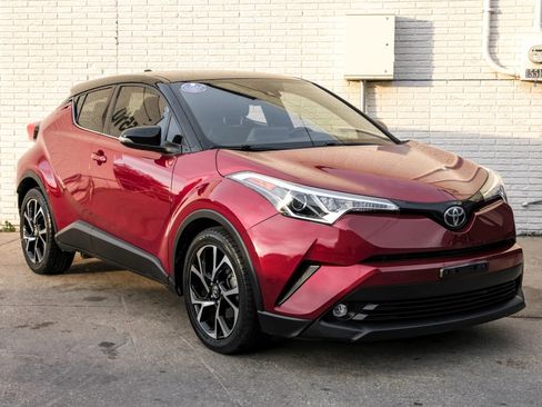 Used 2019 Toyota C-HR Limited image 5