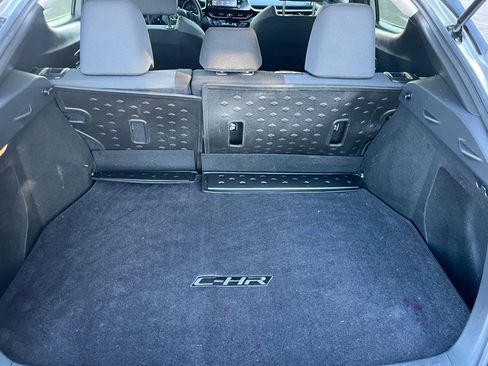 Used 2020 Toyota C-HR LE image 13