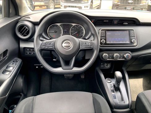 Used 2023 Nissan Kicks S image 6