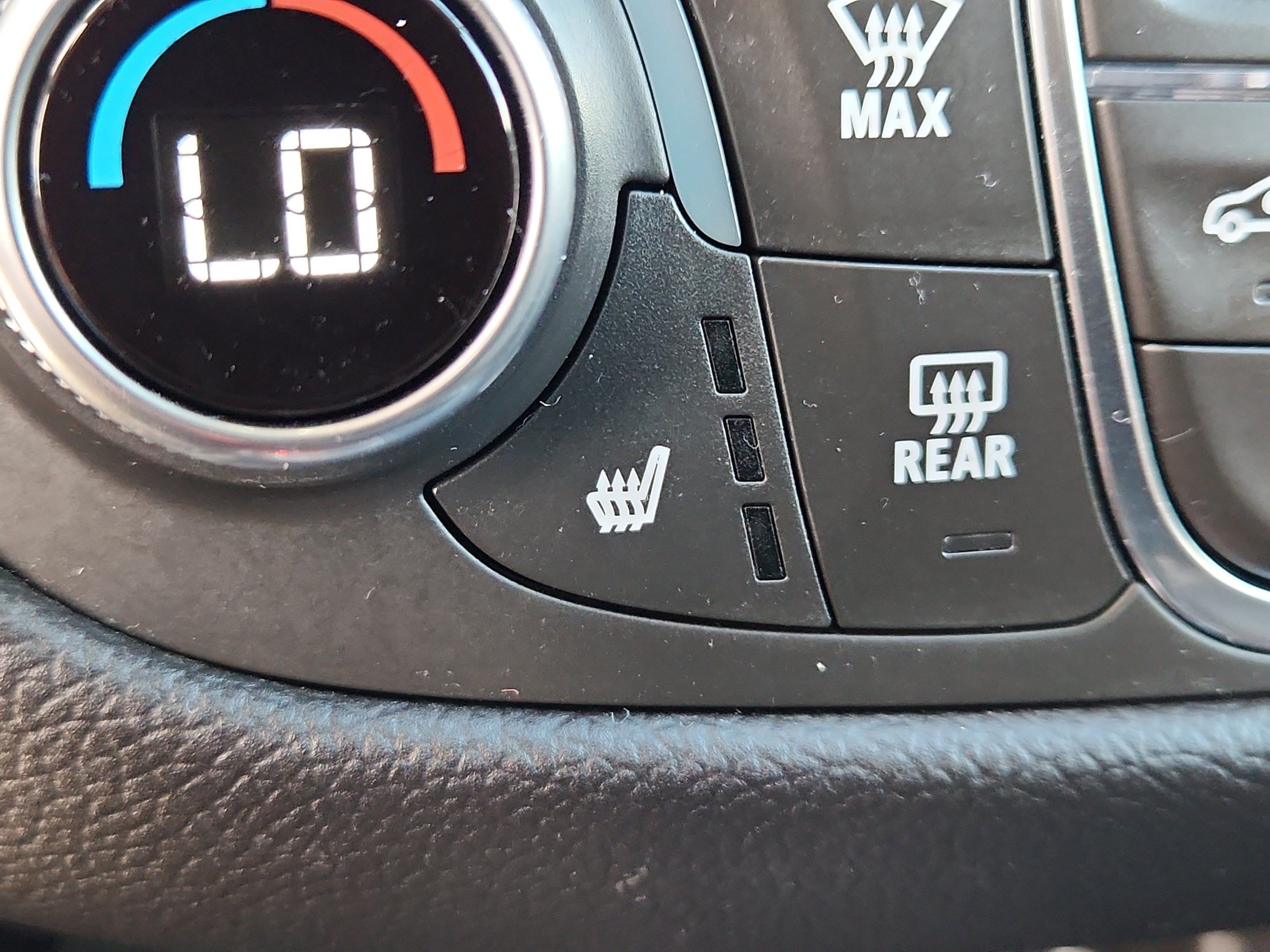 Used 2024 Chevrolet Equinox LT AWD/4WD image 22