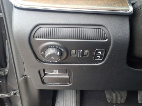 Used 2023 Jeep Grand Wagoneer L Series II image 25